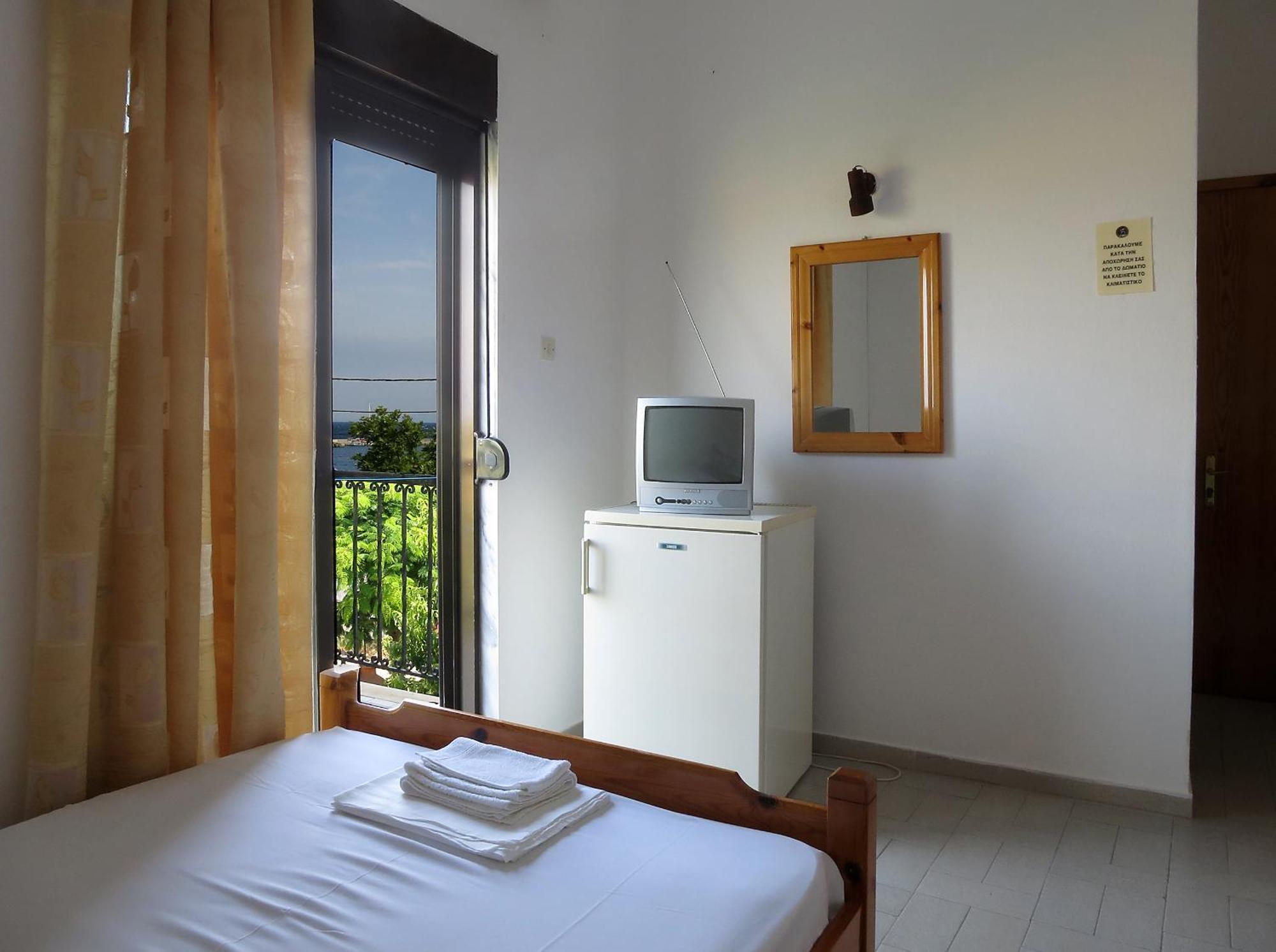 Thanasis Matsas Rooms Kamariotissa Exteriör bild
